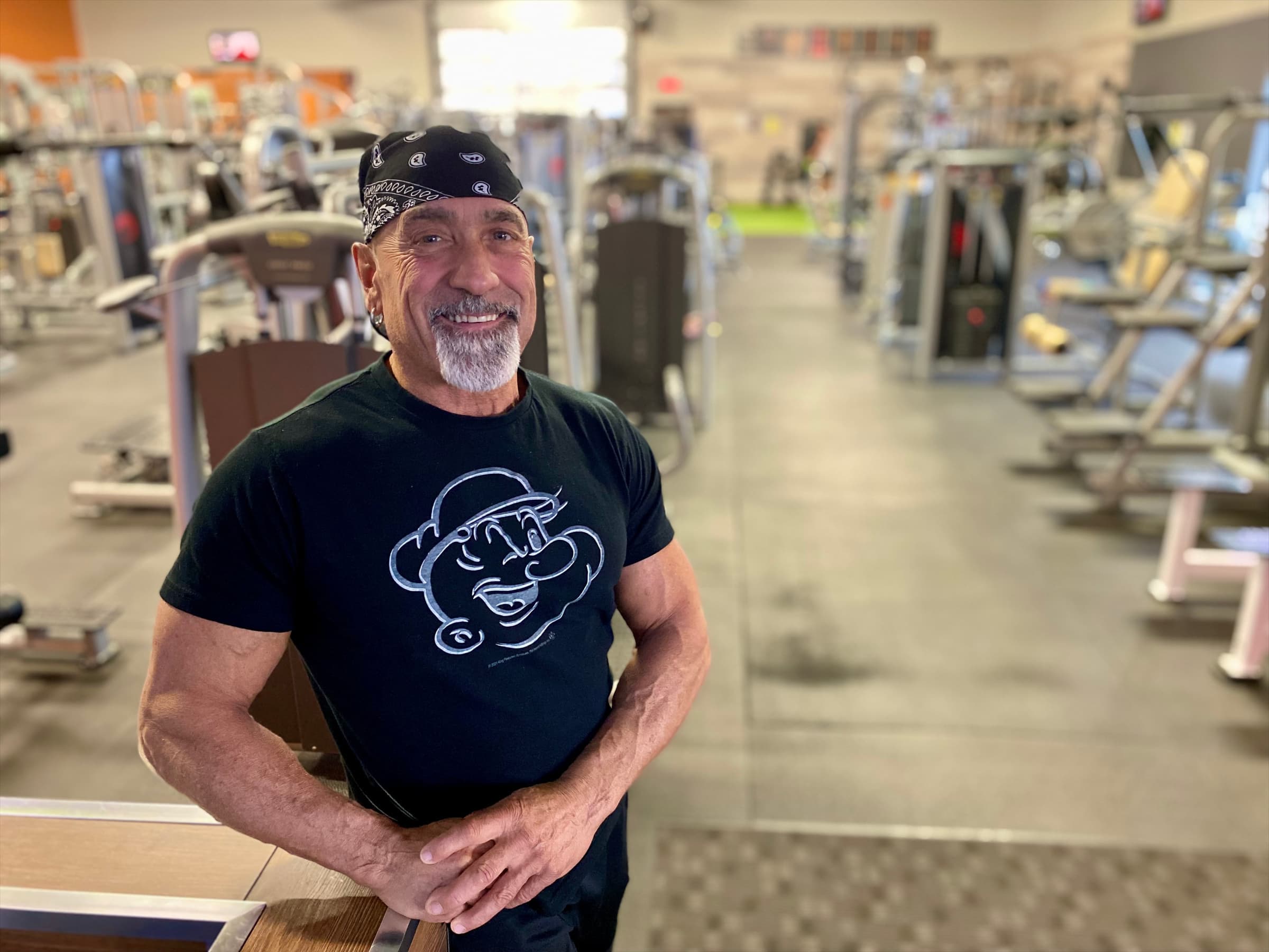 Luc Poulin à la California Gym